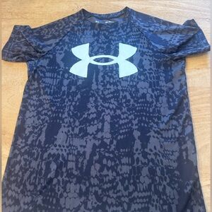 Under Armour Black and Gray Camo Tee
